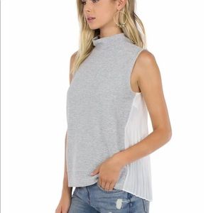 NWT FRENCH CONNECTION TEXTURED MOCK NECK TOP W PLEAT BACK XS